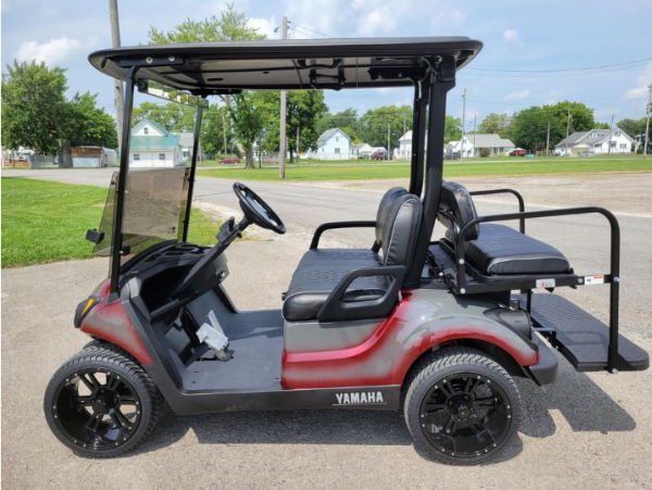 2018 Yamaha Drive2 Used Gas Golf Cart - Red Tip Edition