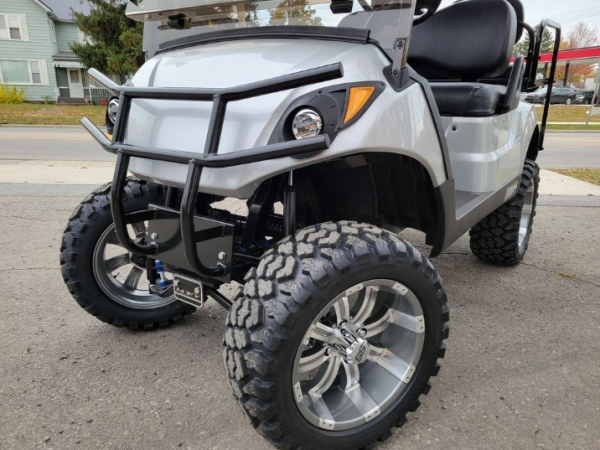 agc-4b935855-97a9-4eb0-8434-d83ca8ad2ceb 2017 Yamaha Drive2 Lifted Used Gas Golf Cart - Silver