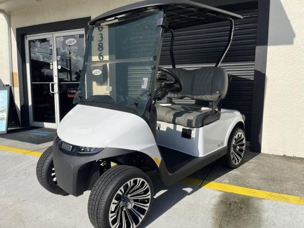 2026 E - Z - GO RXV 2 Freedom ELiTE Lithium Bright White 2 - Passenger Electric Golf Cart Philadelphia PA