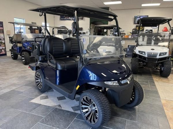 2024 E - Z - GO Freedom RXV ELiTE Lithium Patriot Blue 2
