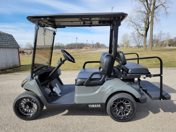 Yamaha Golf Cart 2018 - Drive2 EFI QuieTech Gas Luxury Edition