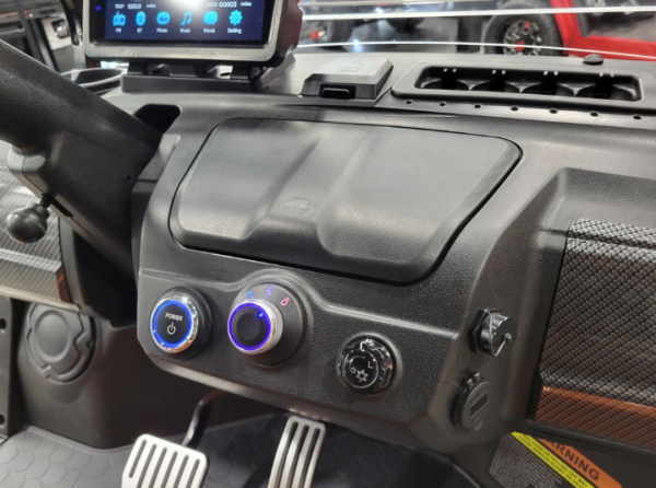 2024 Evolution D5 - Maverick 4 Seater Electric Golf Cart - New - Off