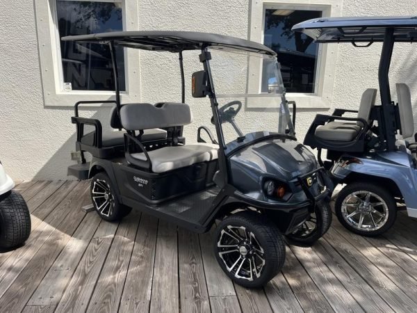 2024 Cushman Shuttle 2+2 Gas - Highland Park (Rear Seating & Cargo)
