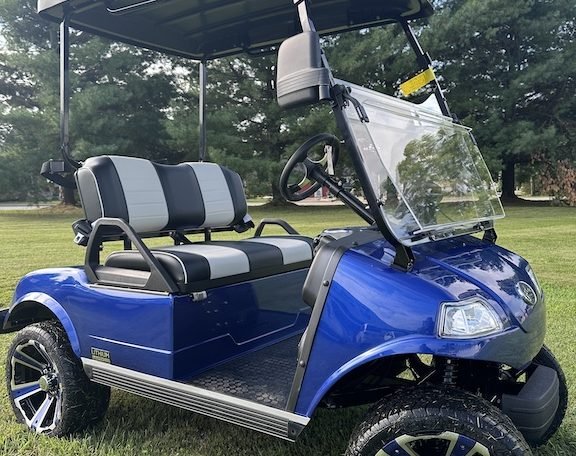 Good 2024 Evolution Classic 4 Plus - Premium Street Legal Lithium Golf Cart