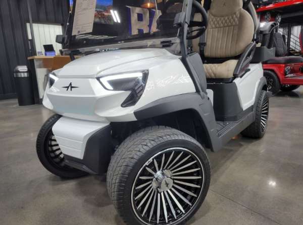 2024 Atlas 4 Passenger Electric Golf Cart - 210AH Lithium - Pearl White