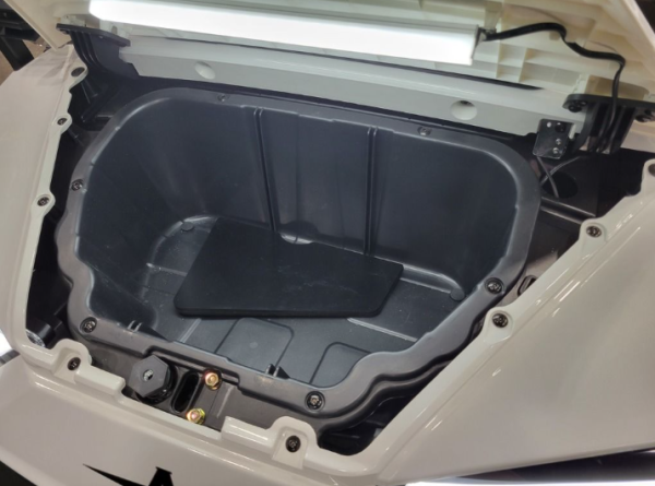 2024 Atlas 4 Passenger Electric Golf Cart - 210AH Lithium - Pearl White