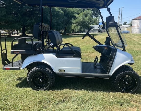 2024 Evolution Classic 4 Plus White 4 Seater Electric Golf Cart - New
