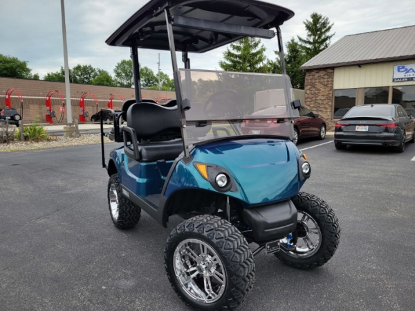 2017 Yamaha Drive2 Used Gas Golf Cart - Chameleon Color