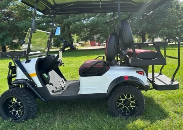 2024 Kandi Kruiser 4 Passenger Lifted Electric Golf Cart - AGM Battery - 40 Mile Range