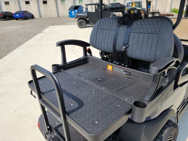 agc-f49d16b2-993b-425f-be43-2be1b3da087f 2024 Atlas 4 Passenger Lifted Electric Golf Cart - 210AH Lithium - Blue