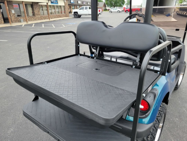 2017 Yamaha Drive2 Used Gas Golf Cart - Chameleon Color